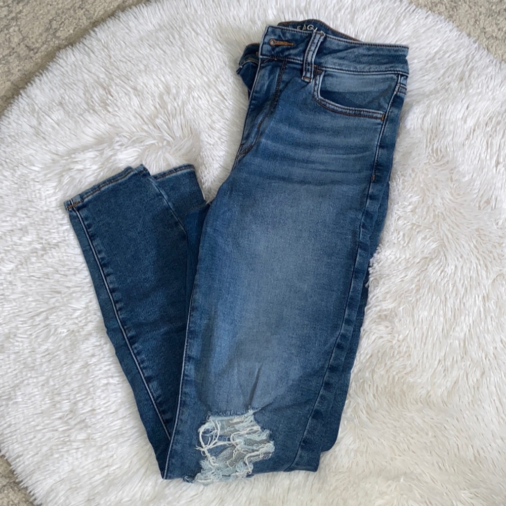 ✨AE High Rise Destroyed Jegging